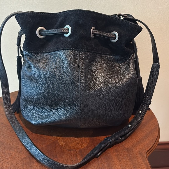 Coach and Four Bucket bag shoulder/crossbody  drawstring/ tassels  leather black - Picture 10 of 17